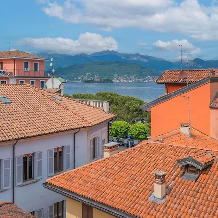 Lakeview Attico Saini / Centro Storico Lejlighed Stresa